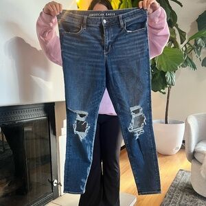 American Eagle Outfitters Ripped Mom Jeans size 12 Regular